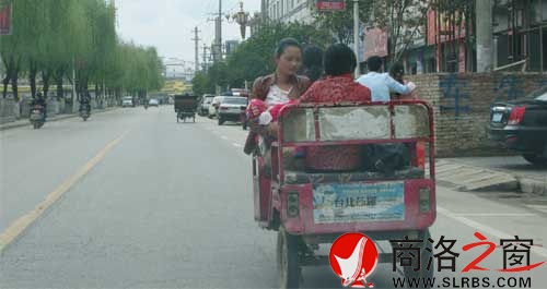 年輕媽媽，這車你也敢坐嗎？