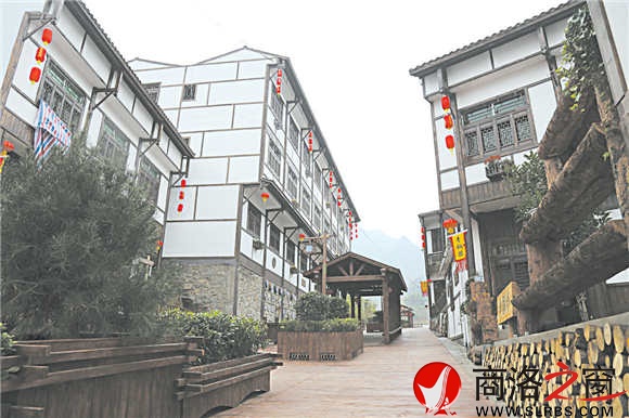 打柴廊道原是竹林關(guān)人上山打柴的主要通道，如今已是游人休閑的重要場所。