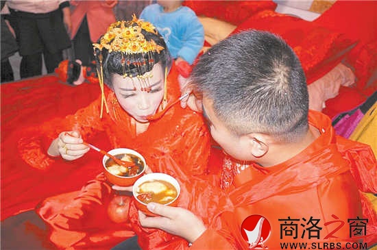 吃了子孫湯，可白頭偕老,子孫滿堂。