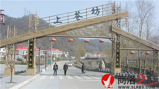 依托“美麗鄉(xiāng)村”建設(shè)，荊家河村變得越來(lái)越美麗。